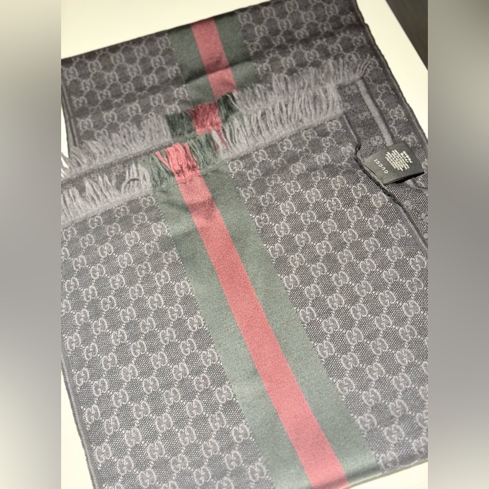 SOLD ‼️🚨Gucci scarf